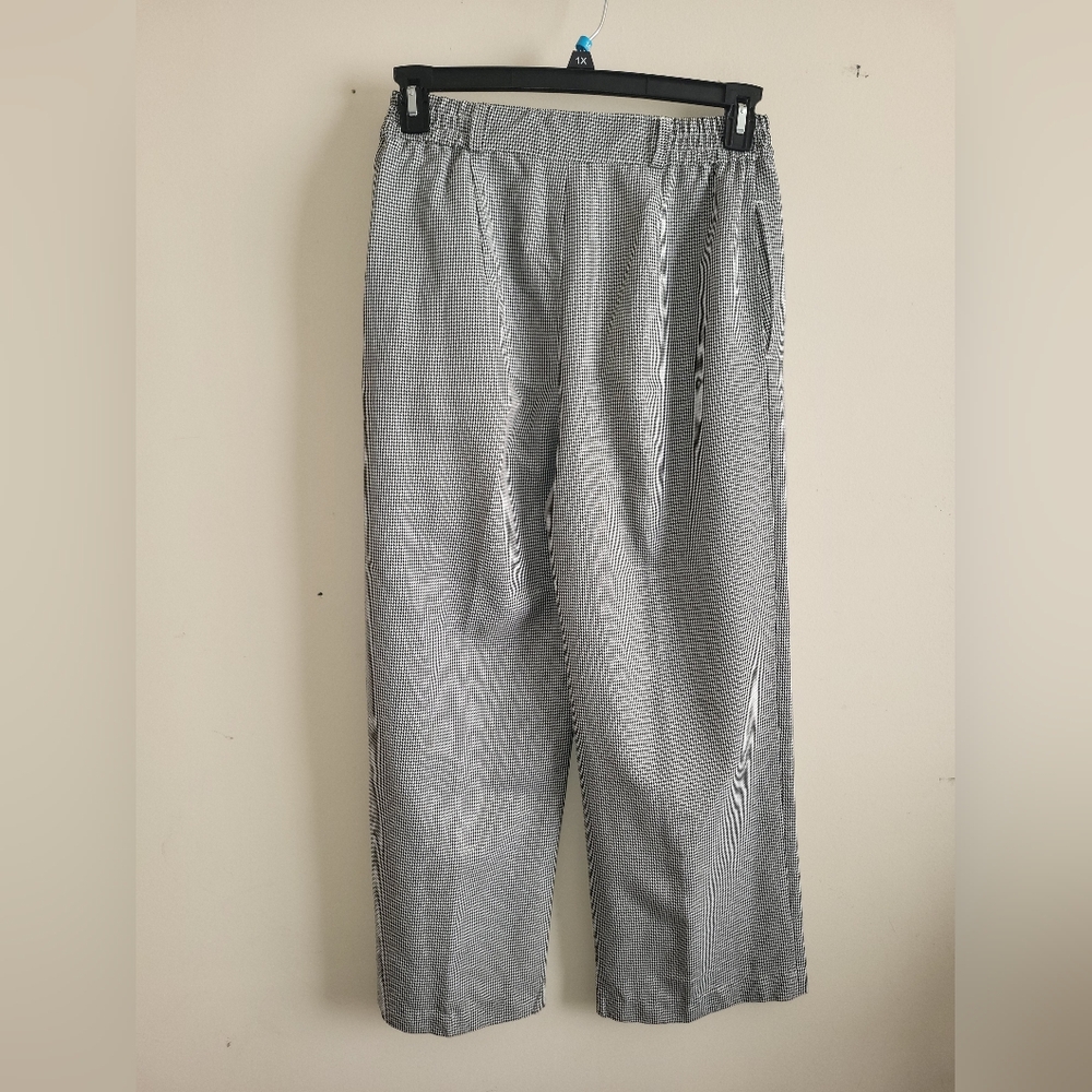 Black And White 2pc Set - image 4